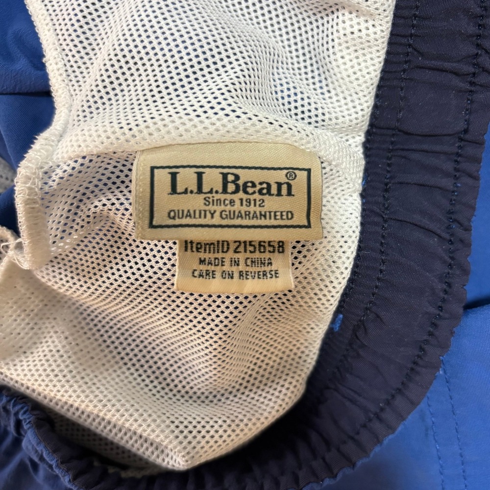 LL Bean Mens Supplex Nylon Swim Trunks Blue Mesh Lined Shorts Medium - Picture 11 of 11
